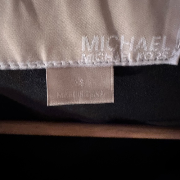 Ladies lined Michael Kors jacket - Picture 10 of 10